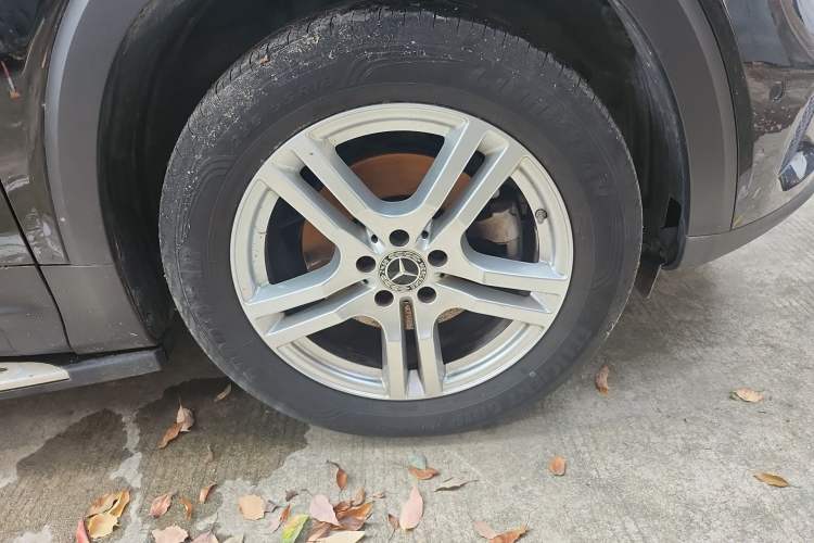 Used Mercedes-Benz GLB 2021 GLB 200 Dynamic Edition Right Front Wheel Hub