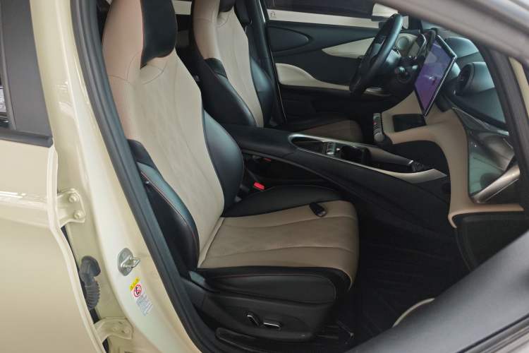 Used BYD Dolphin 2023 420 km Fashion Edition