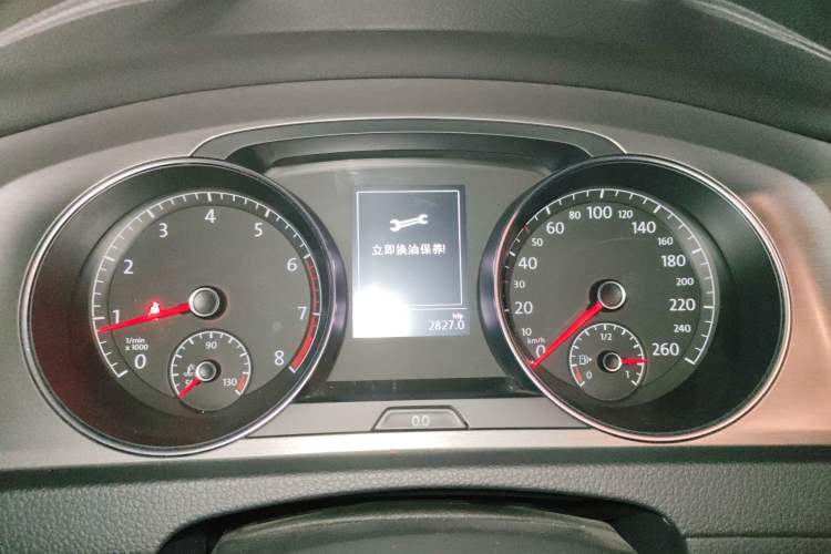 Used Volkswagen Golf 2016 230TSI Automatic Luxury Version
