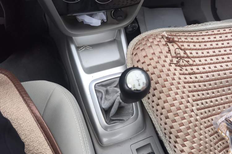 Used CHANGAN Alsvin V3 2015 1.4L Manual Meiman Model China IV Standard