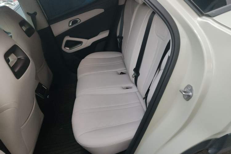 Used BYD Yuan UP 2025 Model 301KM Leading Version
