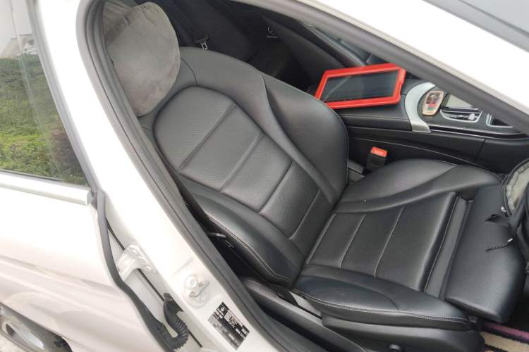 Used Mercedes-Benz C-Class 2020 Restyled C 260 L Sport Edition Right Front Seat