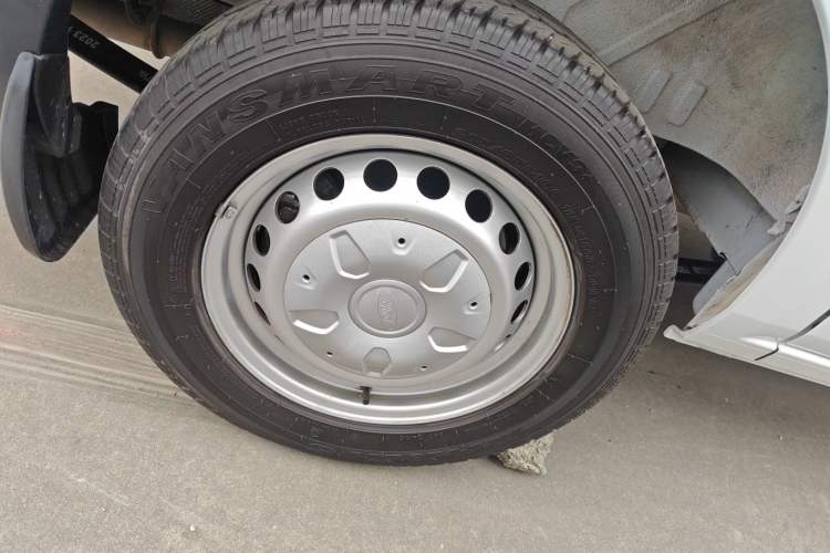 Used Ford Transit 2023 2.0T Gasoline Manual Multifunction Commercial Vehicle Short Wheelbase Low Roof 5/6 Seats