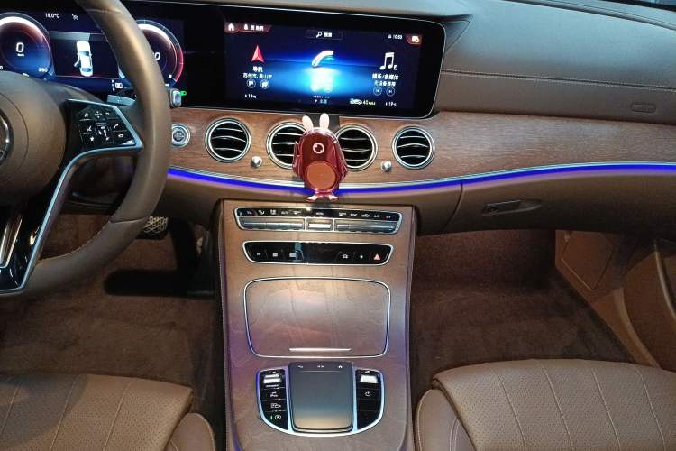 Used Mercedes-Benz E-Class 2022 Updated E 260 L Audio And AC Panel