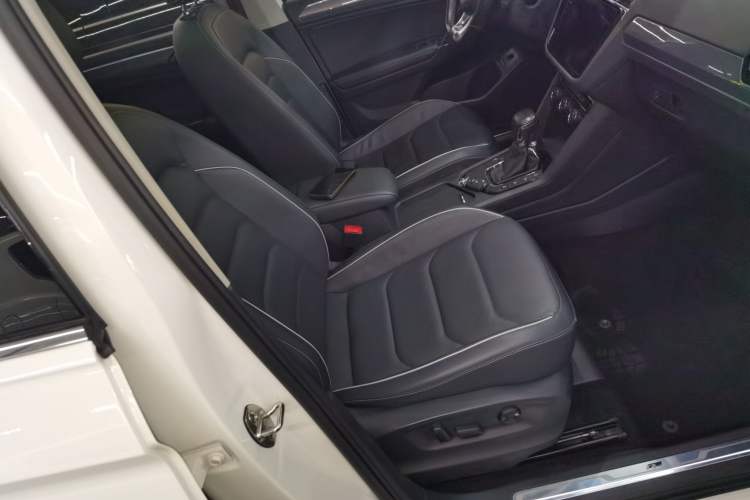 Used Volkswagen Tiguan L 2019 Restyled 330TSI Automatic Two-Wheel Drive R-Line Flagship Version China VI Standard