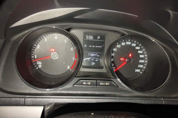 Used Volkswagen Lavida 2017 1.6L Automatic Comfort Edition
