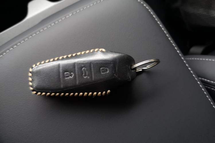 Used iCAR 03T 2024 520km Two-Wheel Drive Long-Range Version Vehicle Key