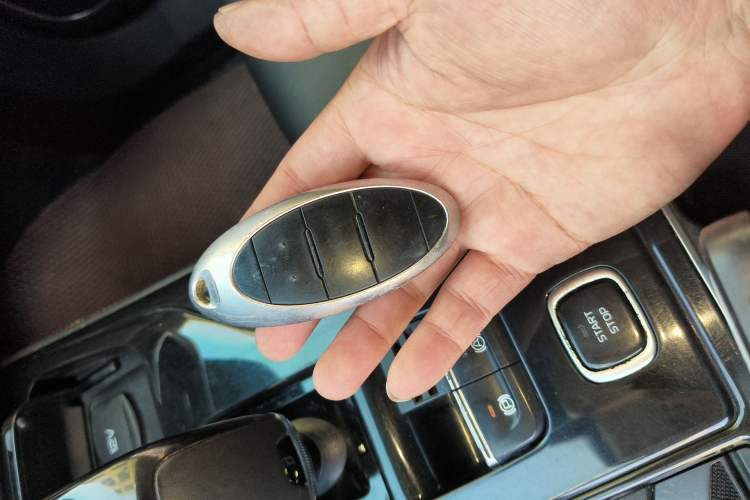 Used Bestune T77 2019 230 TID Automatic Prestige Version China V Emission Standard
