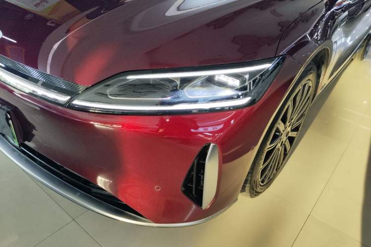 Used Chery Fulwin A9L 2025 Model, Four-Wheel Drive High-Energy Peak Edition Left Front Headlight