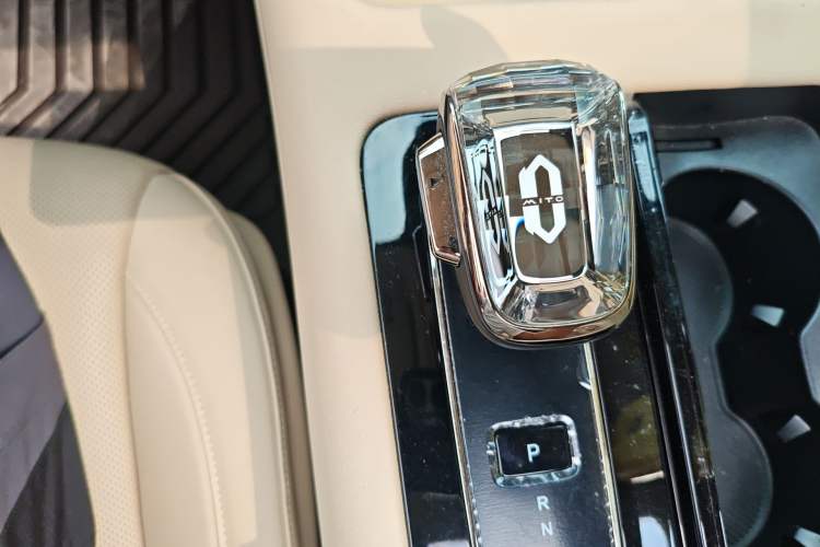 Used Hima AITO M7 2024 1.5T Intelligent Drive 4x4 Max Edition 6 Seats Gear Lever