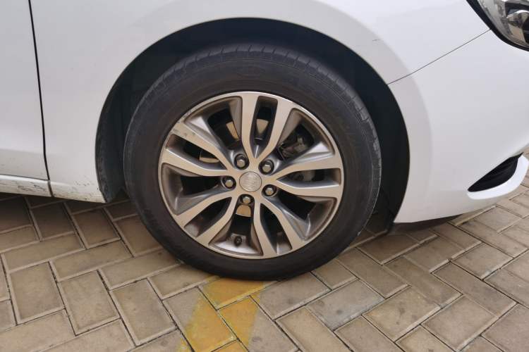 Used Buick GT 2019 18T Automatic Connected Elite Model China VI Standard Right Front Wheel Hub
