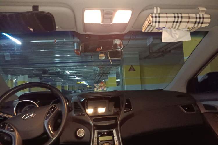 Used Hyundai Elantra (5th Generation / Langdong) 2015 1.6L Automatic Luxury Model
