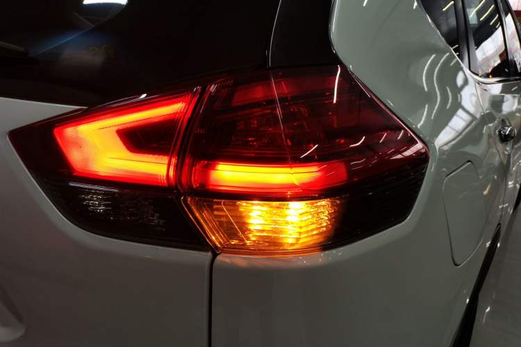 Used Nissan X-Trail 2022 2.0L Two-Wheel Drive Smart Connect & Comfort Edition Exterior 2