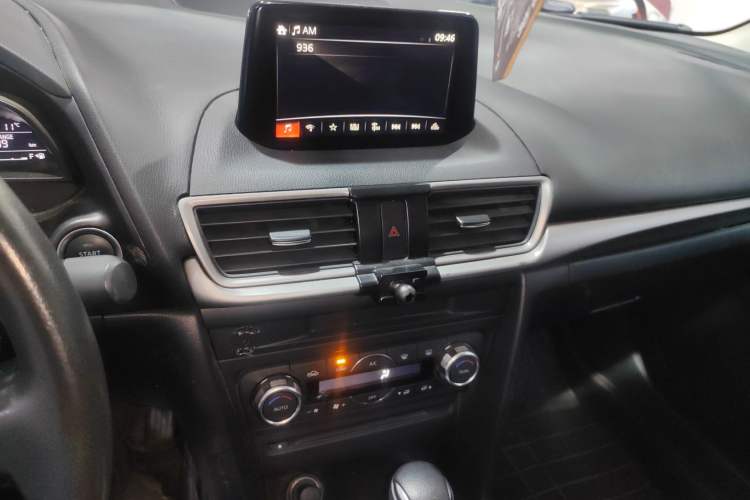 Used Mazda Mazda 3 Axela 2017 Sedan 1.5L Automatic Luxury Model Emission Standard China V