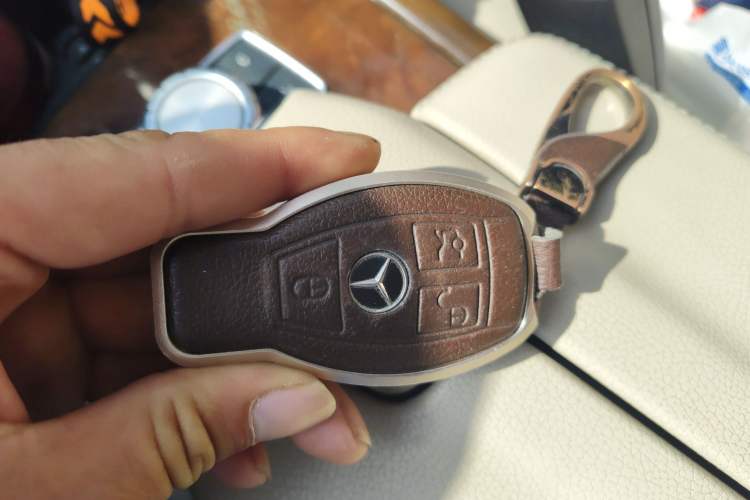 Used Mercedes-Benz E-Class 2015 E 200 L Vehicle Key