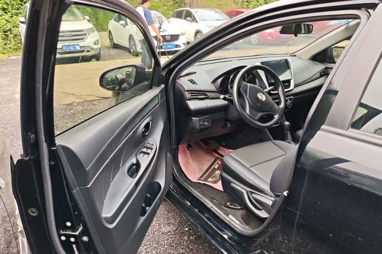 Used Toyota YARiS L Zhi Xiang 2017 1.5E CVT Dynamic Edition
