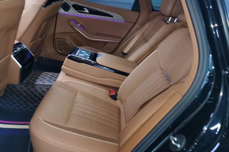 Used Hongqi H9 2022 2.0T Smart Connect Flagship Edition
