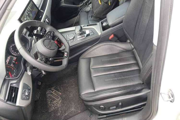 Used Audi A4L 2018 30th Anniversary Edition 40 TFSI Trendy Model Left Front Seat