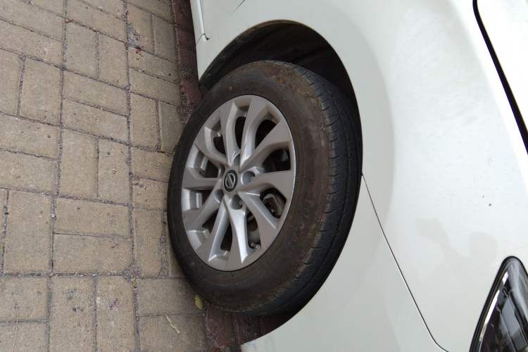 Used Nissan Sylphy 2019 1.6XV CVT Smart Connect Luxury Edition China VI Standard Right Front Wheel Hub