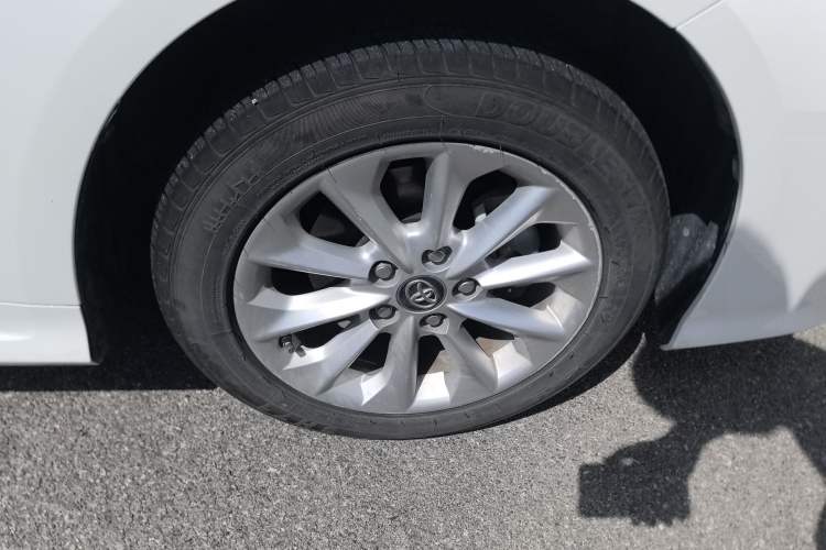 Used Toyota Corolla 2021 Dual-Motor 1.8L E-CVT Elite Edition Right Front Wheel Hub