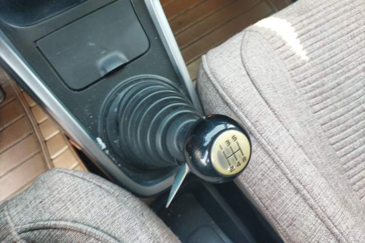 Used Suzuki Wagon R X5 2013 Cruise Edition 1.4L VVT Standard Model Gear Lever