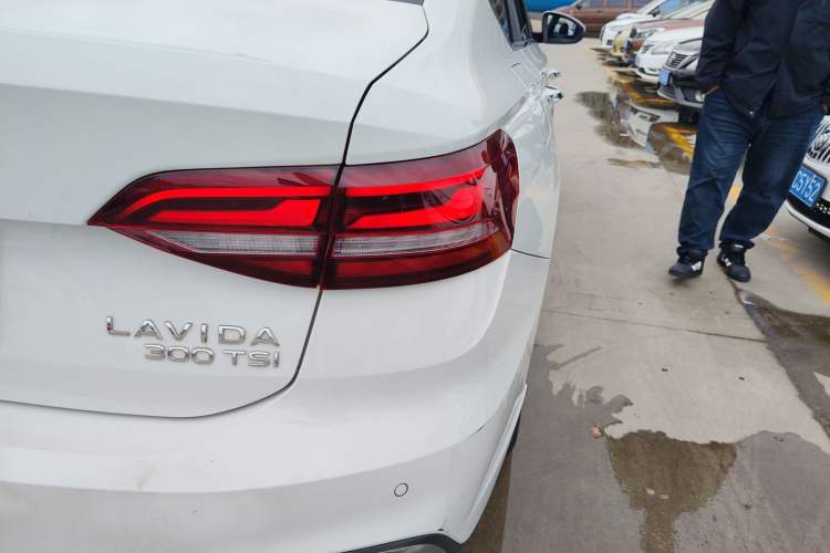 Used Volkswagen Lavida 2023 300TSI DSG Full-Comfort Edition