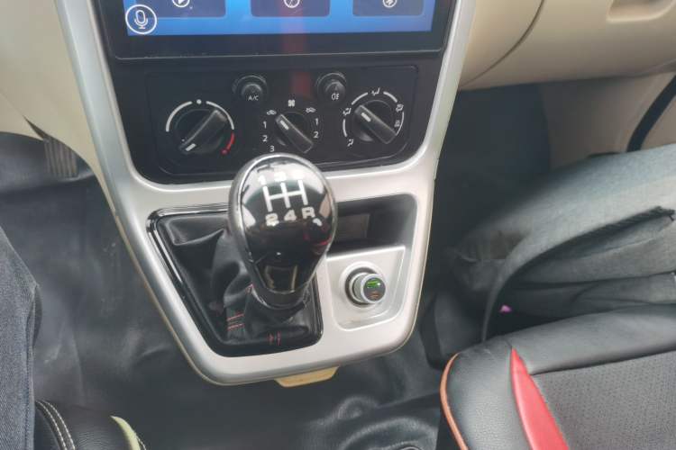 Used Chana Ruixing M70 2017 1.5L Comfort-Style Liftback Door DAM15DL