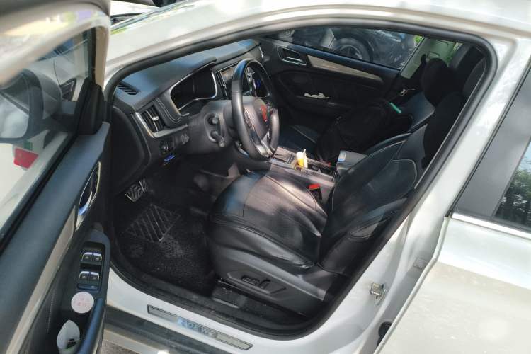 Used Roewe RX5 New Energy 2017 eRX5 50T Hybrid Connected Prestige Flagship Edition Driver Seat