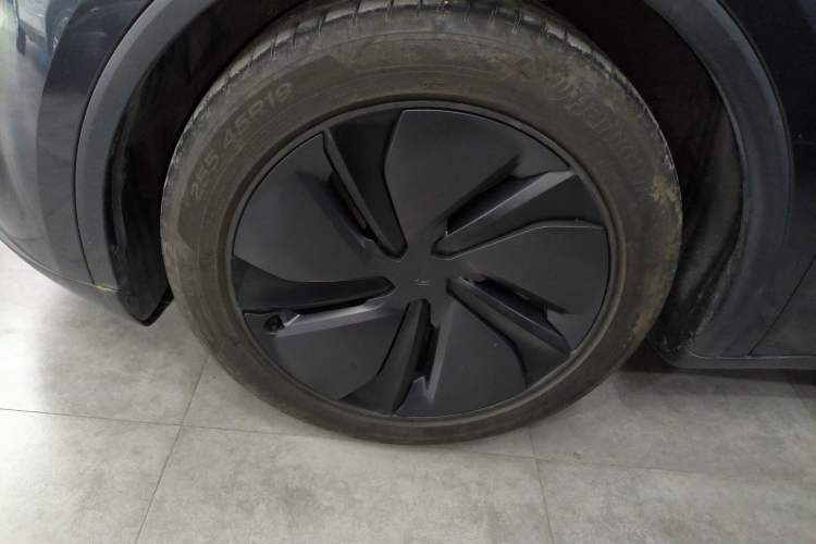 Used Tesla Model Y 2025 Long-Range All-Wheel Drive First Edition