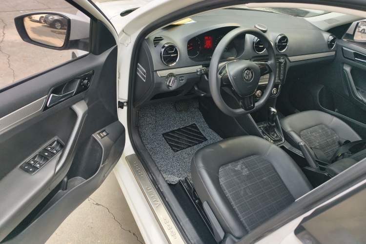 Used Volkswagen Jetta 2017 1.5L Automatic Comfort Model