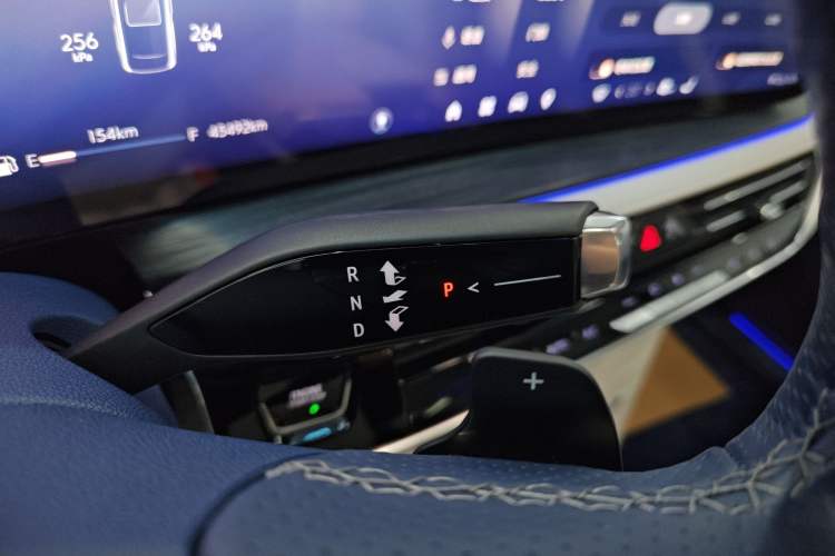 Used Buick Century 2023 2.0T Six-Seater Yinshi Edition