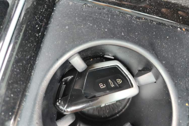 Used Volkswagen Lamando 2024 Lavida L 280TSI DSG Cool & Spicy Edition Vehicle Key