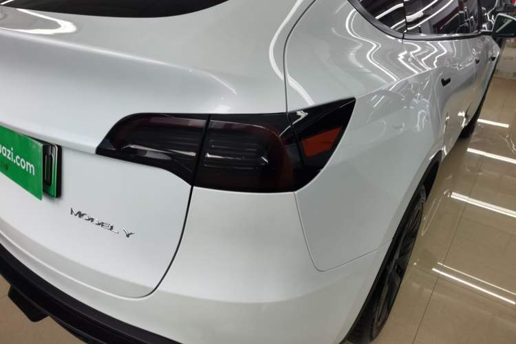 Used Tesla Model Y 2024 Long-Range All-Wheel-Drive Version