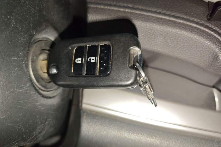 Used Honda CR-V 2015 2.0L two-wheel drive urban version Vehicle Key