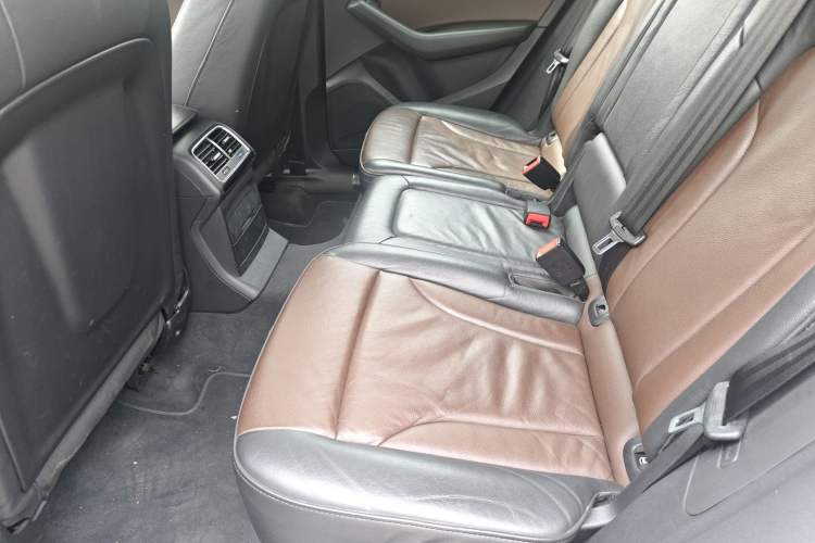 Used Audi Q5 2017 Plus 40 TFSI Ambition Model Left Rear Seat