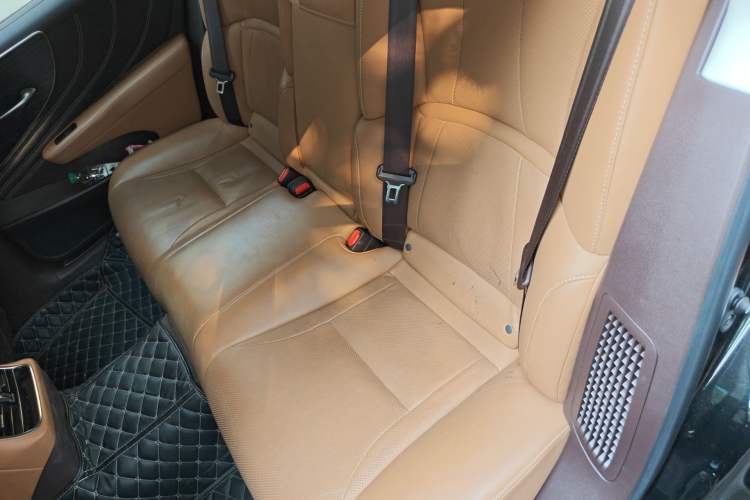 Used Lexus LS 2018 500h Excellence Edition China VI standard