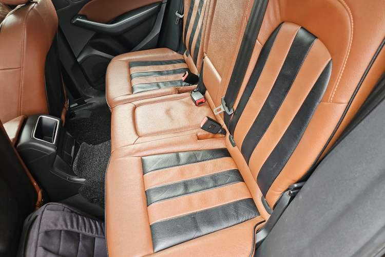 Used Audi Q5 2015 40 TFSI Trendy Edition Left Rear Seat