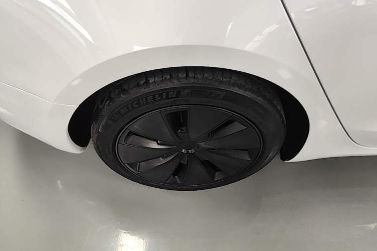 Used Tesla Model 3 2023 Long-Range All-Wheel-Drive Version
