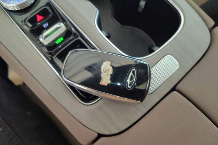 Used Chery Tiggo 8 PLUS C-DM 2025 1.5T 116 km Prestige Version 5 Seats