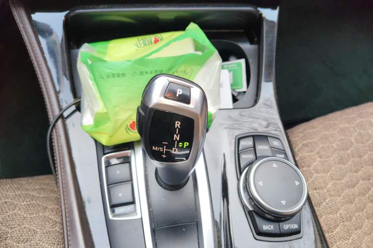 Used BMW 5 Series 2014 525Li Luxury Design Package
