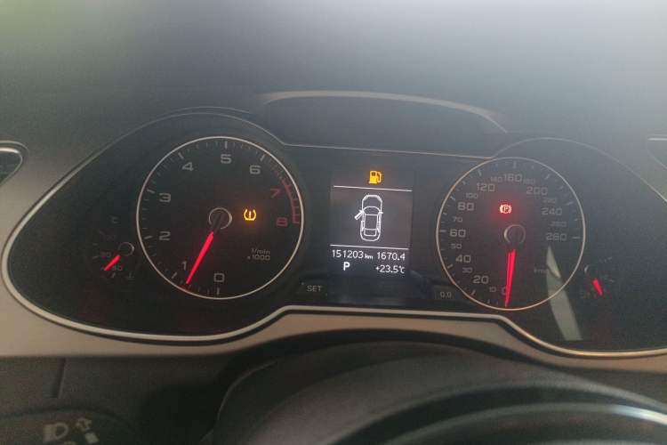 Used Audi A4L 2013 35 TFSI Automatic Comfort Model