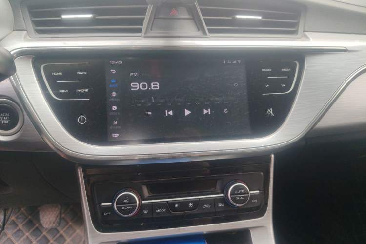 Used Geely Auto Emgrand GS 2019 1.4T Manual Ya Audio And AC Panel