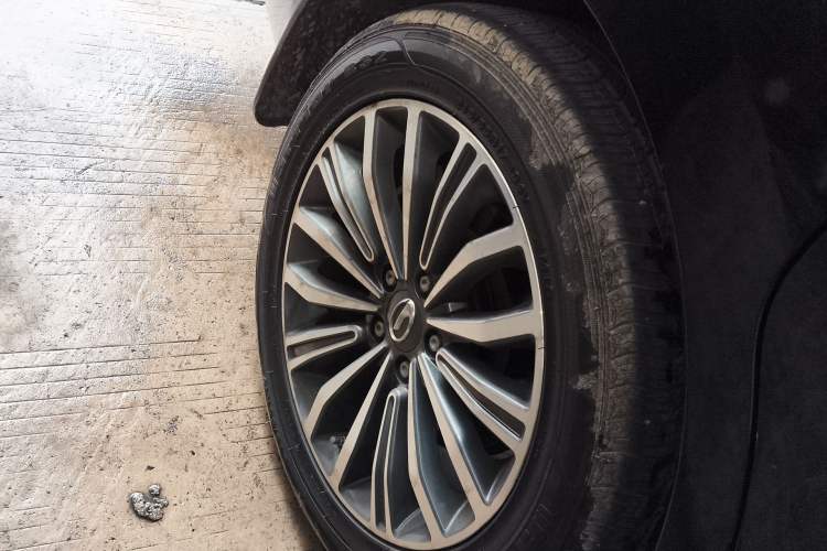 Used GAC Trumpchi M6 2019 270T Automatic Luxury Edition (7-seater) China V Standard Right Rear Wheel Hub