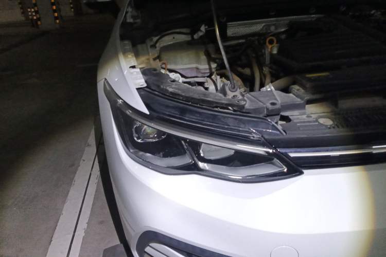 Used Volkswagen Golf 2021 280TSI DSG Pro Right Front Headlight