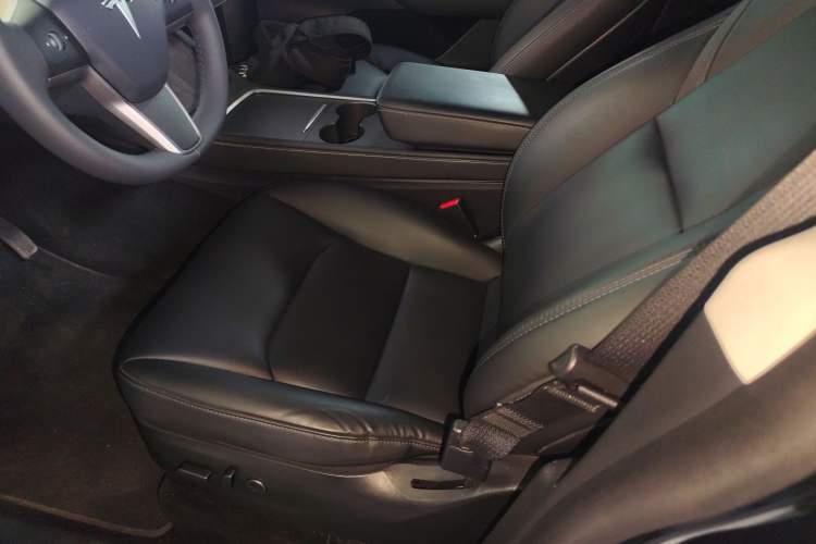 Used Tesla Model Y 2021 Standard Range Rear-Wheel Drive Version