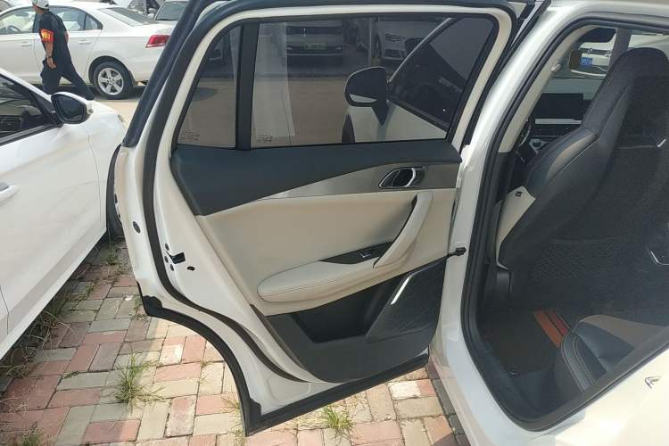 Used Lynk & Co 06 EM-P 2020 PHEV Plus