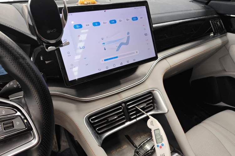 Used BYD Song PLUS New Energy 2024 HONOR Edition DM-i 110km Flagship PLUS Audio And AC Panel