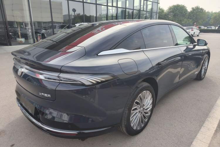 Used Buick L7 2025 Model Aivia