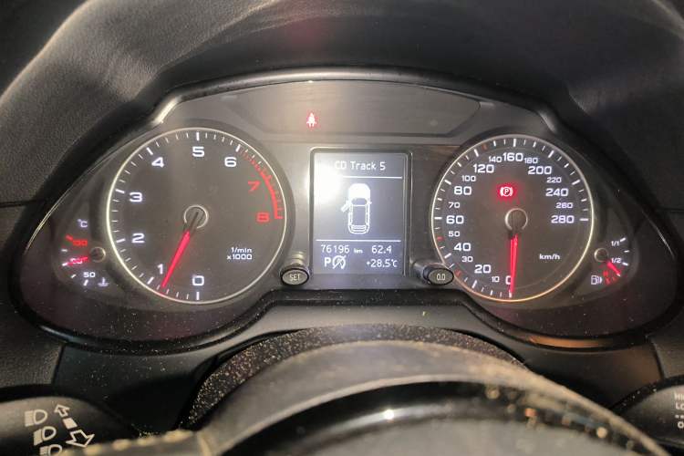 Used Audi Q5 2018 Collector's Edition 40 TFSI Ambition Model
