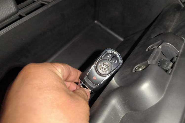 Used Buick Encore 2016 18T Automatic Two-Wheel Drive Urban Elite Model